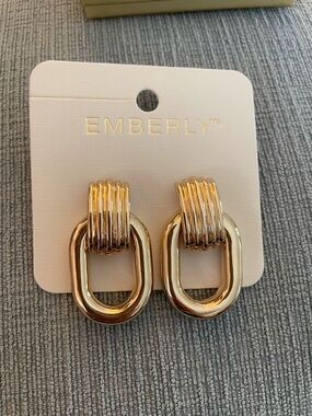 Emberly Gold Link Drop Earrings - Gold